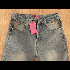 TRENDY CUT OUT JEANS